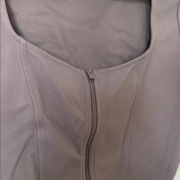 Aritzia Lavender Long Sleeve Crop Top - Picture 4 of 5